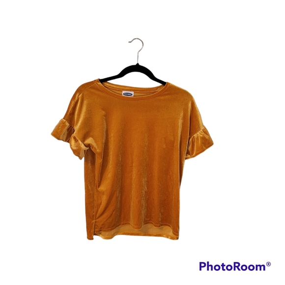 Old navy gold crushed velvet top. Ruffled sleeves. - Picture 1 of 10